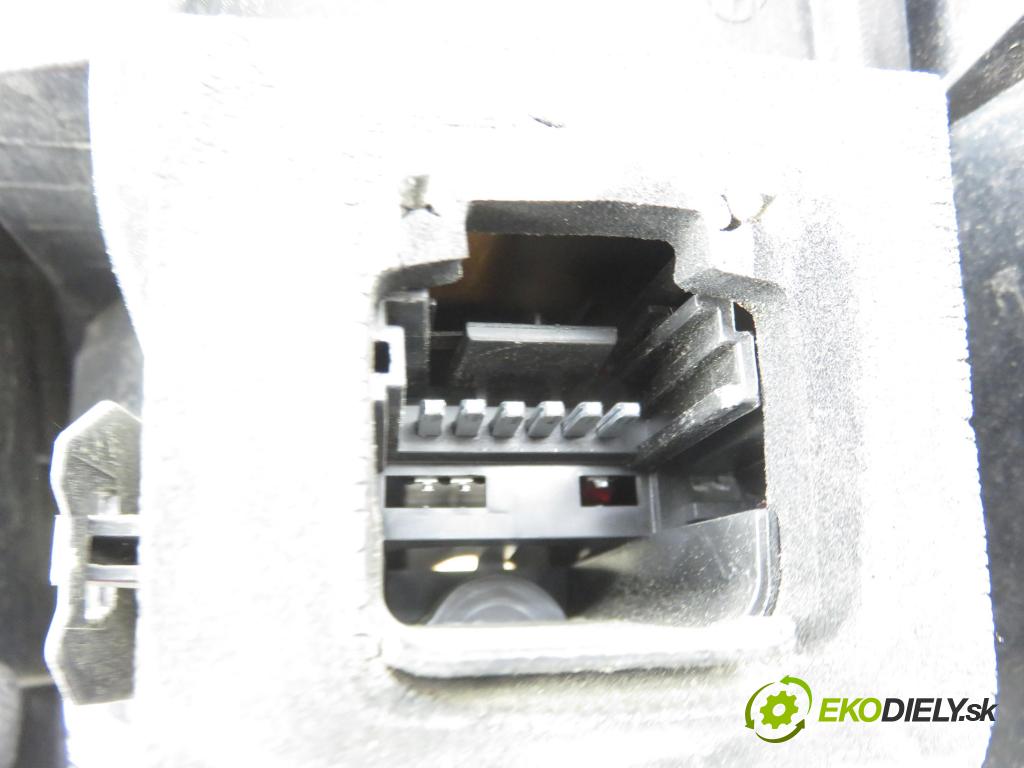 RENAULT SCENIC II (JM0/1_) MINIVAN 2006 96,00 1.9 dCi (JM15) - F9Q 804 1870,00 světlo levé zadní 8200474328