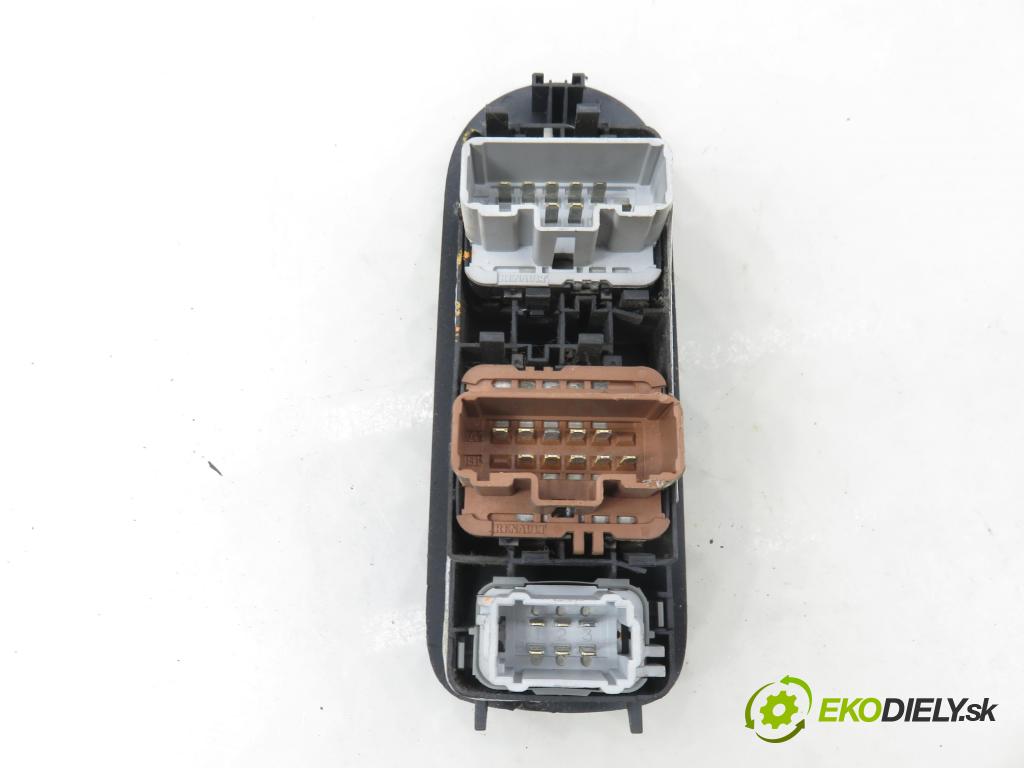 RENAULT SCENIC II (JM0/1_) MINIVAN 2006 96,00 1.9 dCi (JM15) - F9Q 804 1870,00 Panel ovládania okien 156018070