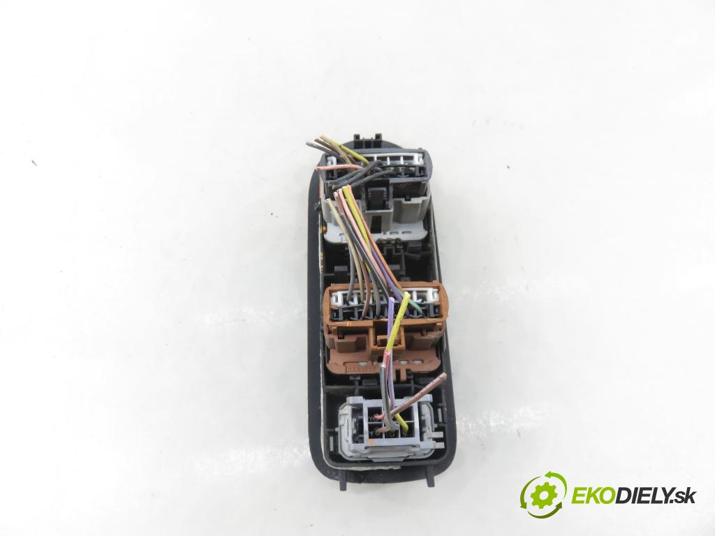 RENAULT SCENIC II (JM0/1_) MINIVAN 2006 96,00 1.9 dCi (JM15) - F9Q 804 1870,00 Panel ovládania okien 156018070