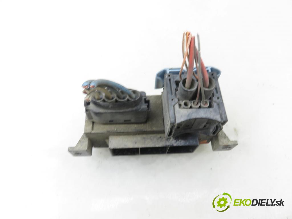 RENAULT SCENIC II (JM0/1_) MINIVAN 2006 96,00 1.9 dCi (JM15) - F9Q 804 1870,00 RELÉ: JÚN: 8200558438A