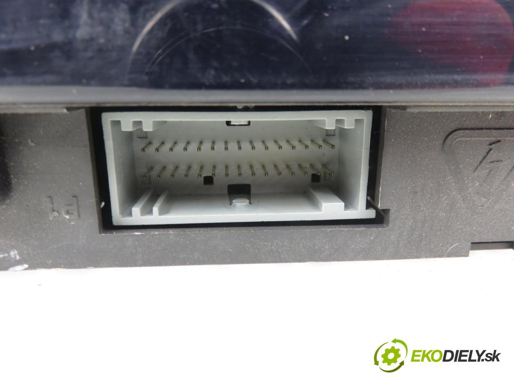 RENAULT SCENIC II (JM0/1_) MINIVAN 2006 96,00 1.9 dCi (JM15) - F9Q 804 1870,00 prístrojovka elektrický P8200494955A