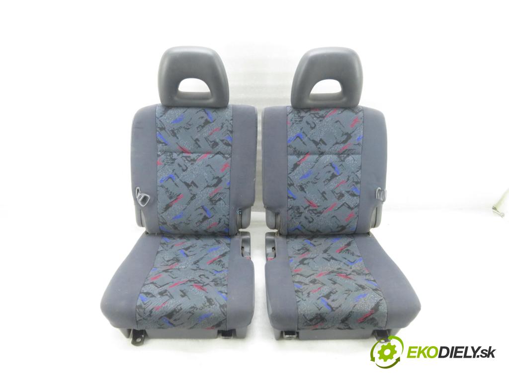 TOYOTA RAV 4 I (_A1_) SUV 1994 95,00 2.0 4WD - 3S-FE 1998,00 Sedadlo zadná