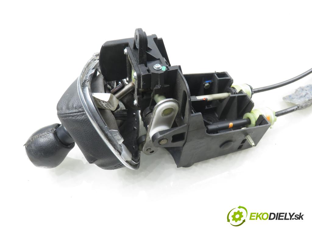 RENAULT SCENIC II (JM0/1_) MINIVAN 2006 96,00 1.9 dCi (JM15) - F9Q 804 1870,00 ZVEDÁK: 8200587252