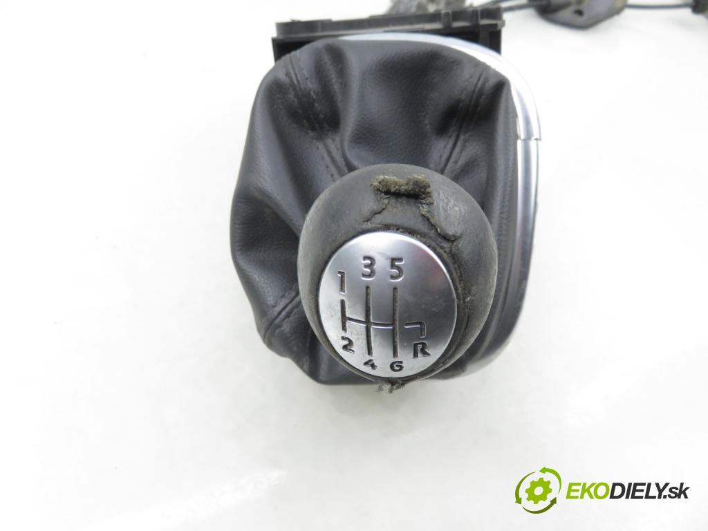 RENAULT SCENIC II (JM0/1_) MINIVAN 2006 96,00 1.9 dCi (JM15) - F9Q 804 1870,00 ZVEDÁK: 8200587252