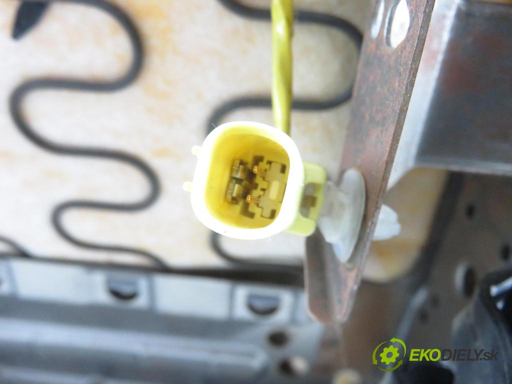 FIAT SEDICI (189_) CROSSOVER 2008 79,00 1.6 4x4 107 1586,00 Sedadlo šoféri