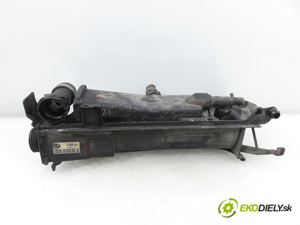 BMW 3 (E46) SEDAN 2001 100,00 320 d 136 - M47 D20 (204D1) 1951,00 nádržka NÁHRADNÍ 2247553 ; 2354043