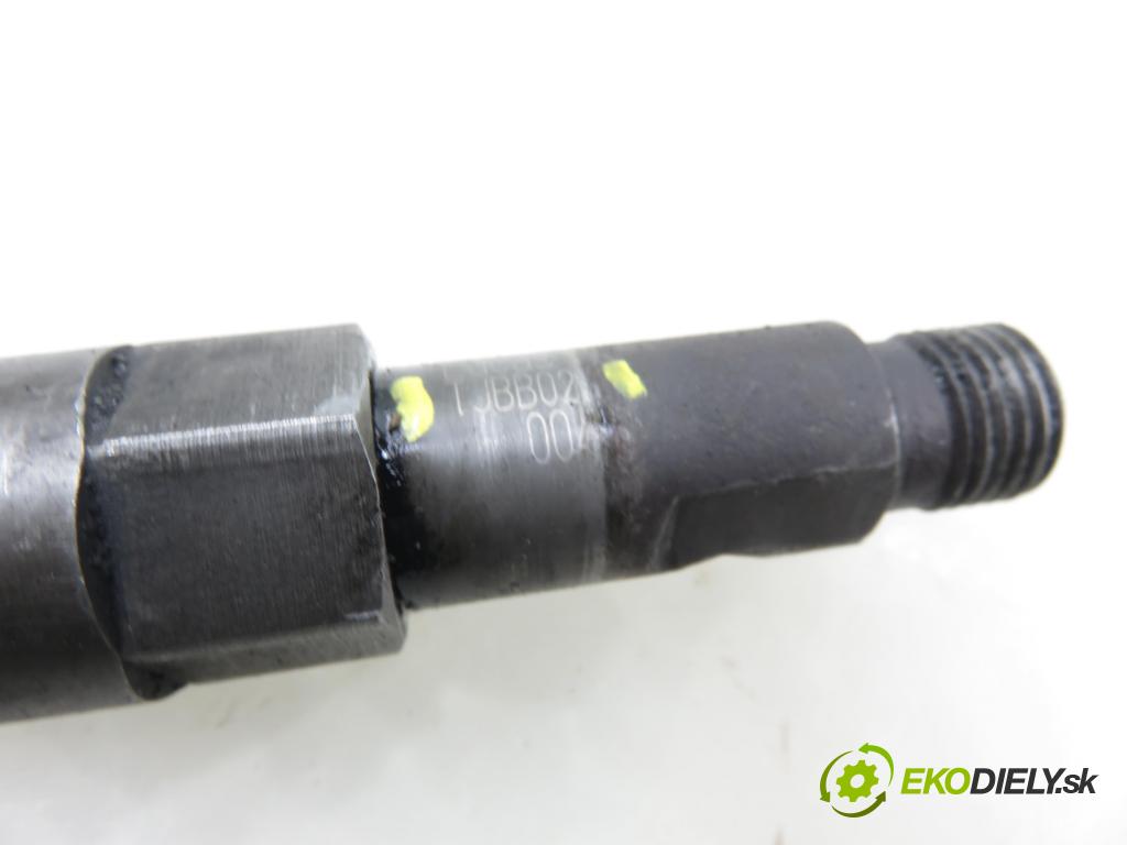 FORD TRANSIT Furgon (FA_ _) FURGON 2000 66,00 2.4 DI (FAA_, FAB_, FAC_, FAD_) - D2FA 2402,00 vstřikovač TJBB02 (Vstřikovač paliva)