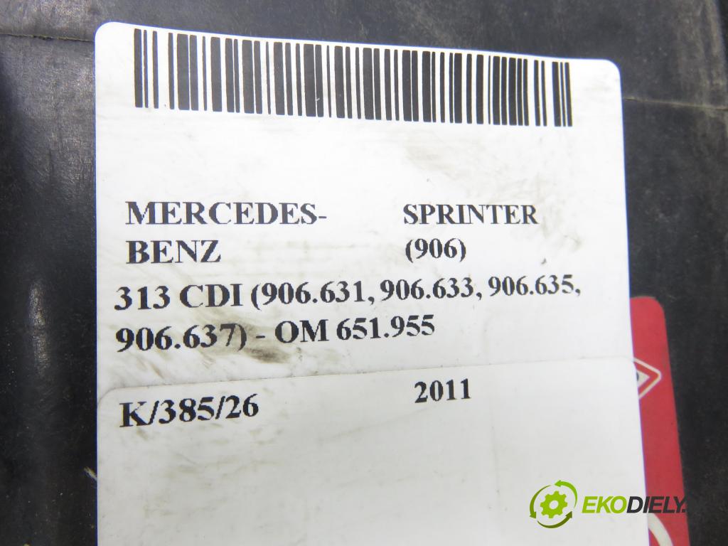 MERCEDES-BENZ SPRINTER 3,5-t Skrzynia (906) FURGON 2011 95,00 313 CDI (906.631, 906.633, 906.635, 906.637) - OM  2143,00 držák přední část 9068800203