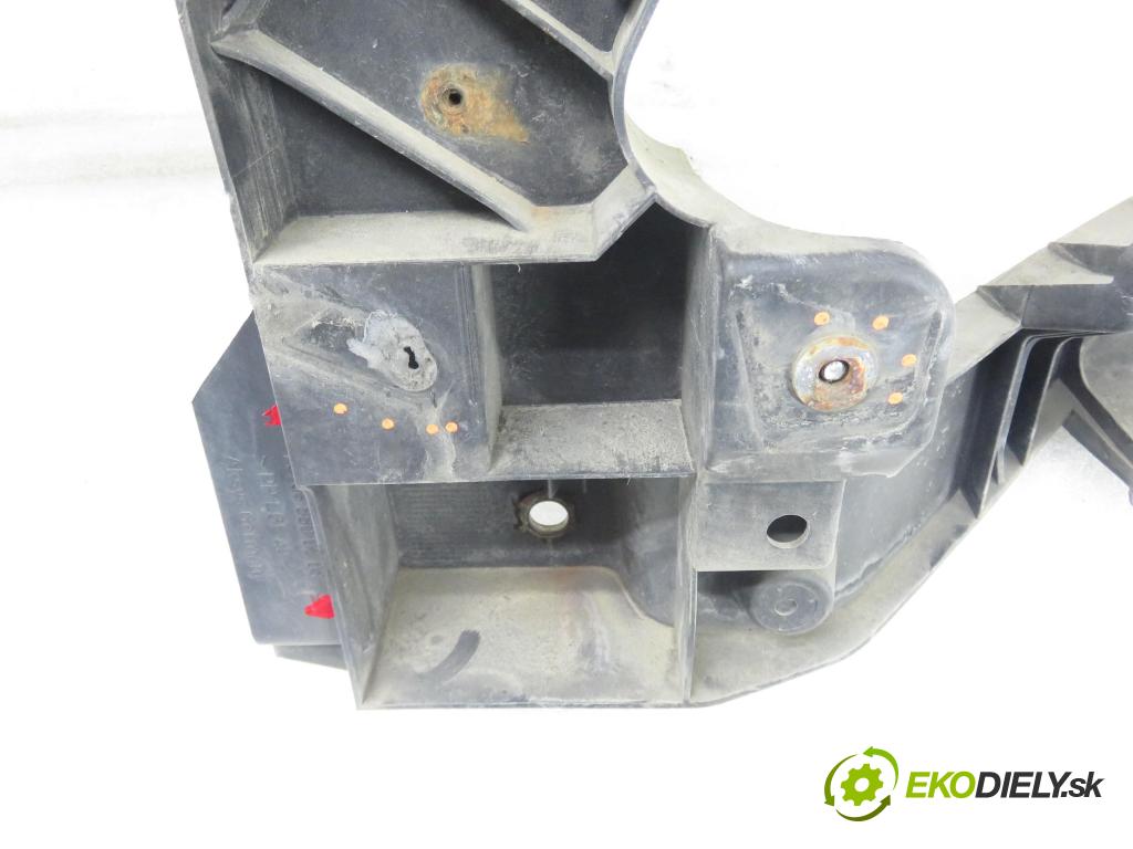 MERCEDES-BENZ SPRINTER 3,5-t Skrzynia (906) FURGON 2011 95,00 313 CDI (906.631, 906.633, 906.635, 906.637) - OM  2143,00 držák přední část 9068800203