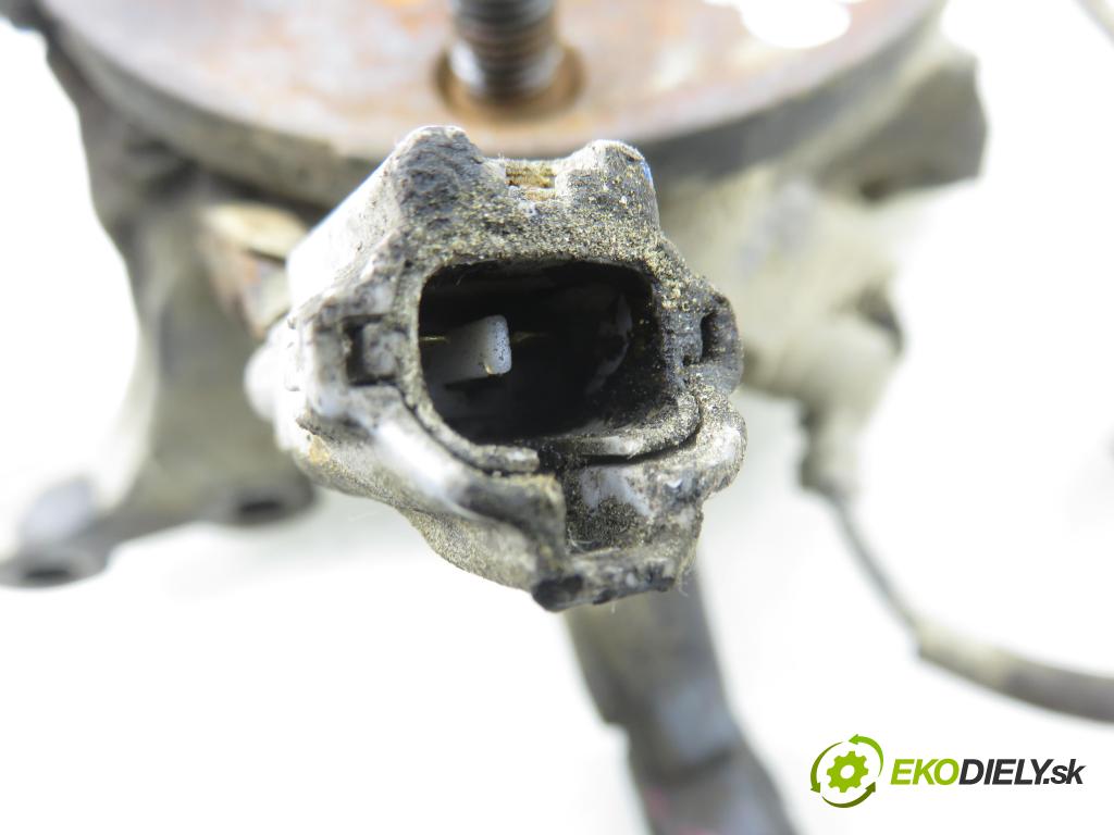 TOYOTA RAV 4 I (_A1_) SUV 1994 95,00 2.0 4WD - 3S-FE 1998,00 náboj PP ABS