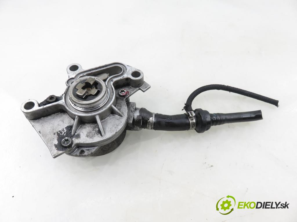 SKODA OCTAVIA I (1U2) LIFTBACK 2002 66,00 1.9 TDI 90- AGR 1896,00 Pumpa vákuová