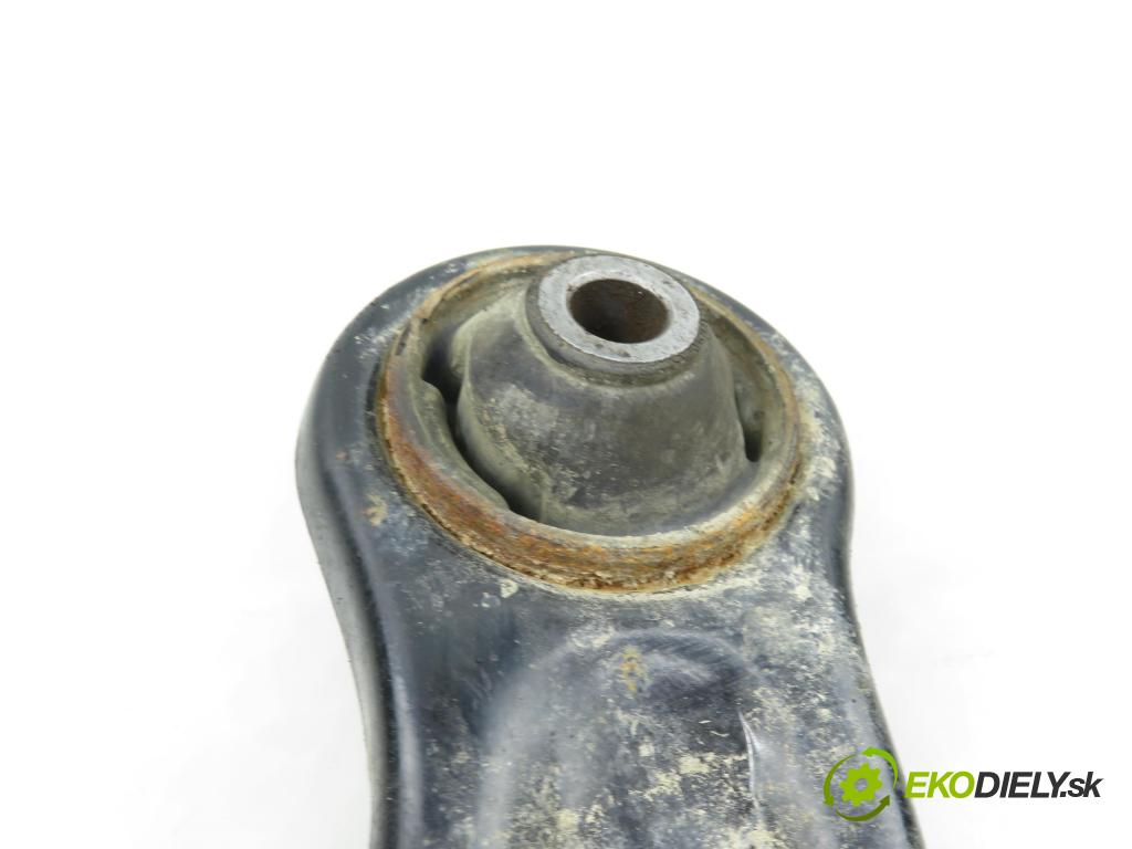 SUZUKI GRAND VITARA II (JT, TE, TD) SUV 2006 95,00 1.9 DDiS 129 4x4 - F9Q 264 1870,00 rameno PP