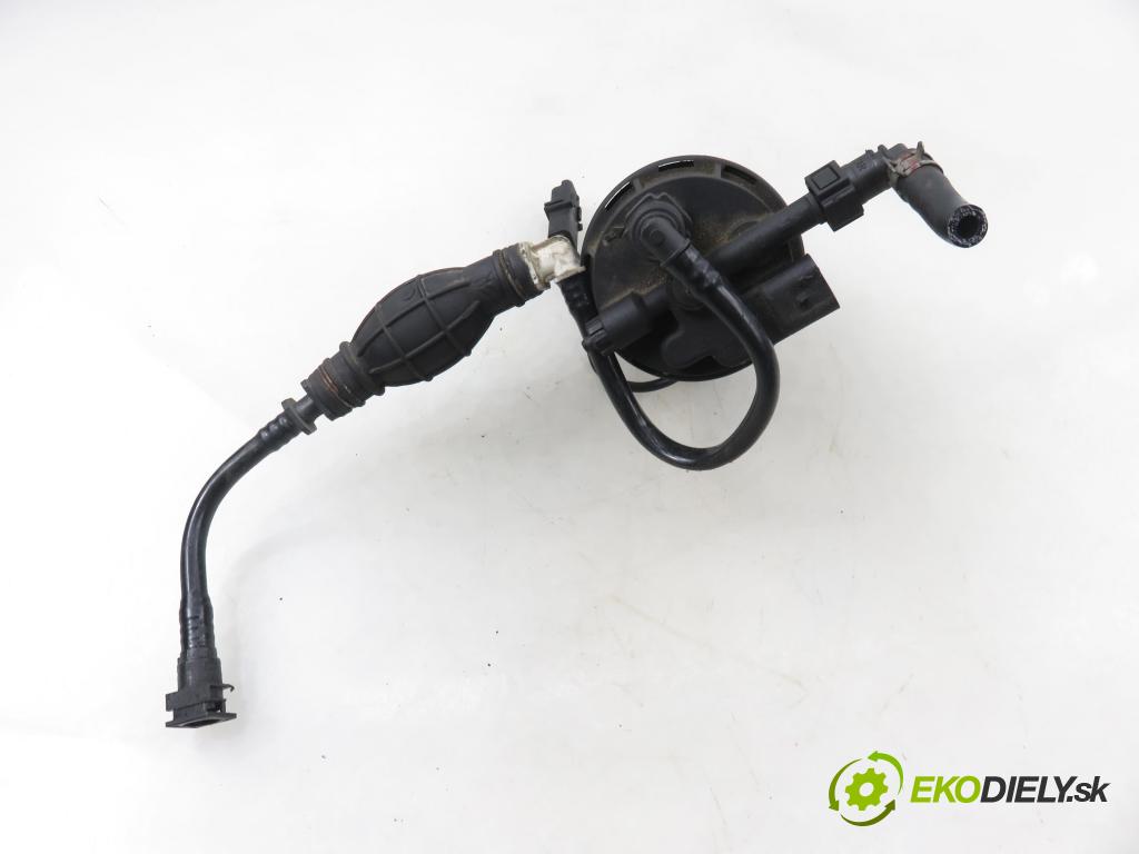 SUZUKI GRAND VITARA II (JT, TE, TD) SUV 2006 95,00 1.9 DDiS 129 4x4 - F9Q 264 1870,00 Obal filtra paliva 8200314483