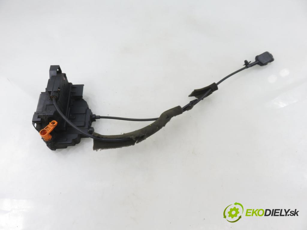 RENAULT MASTER III Platforma / podwozie (EV, HV, UV) KABINA/PLATFORMA 2010 107,00 2.3 dCi 145 FWD (EV0E, EV0F, HV0E, HV0F, UV0E, UV0 2298,00 zámok 805030009R