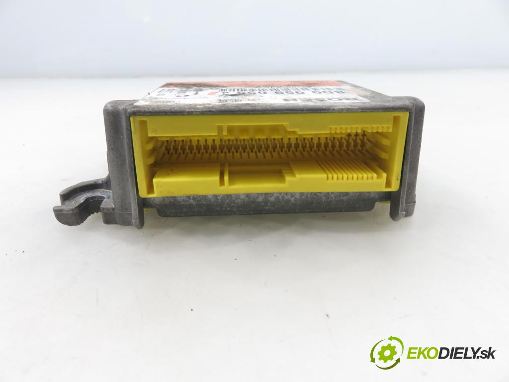 AUDI A4 (8D2, B5) SEDAN 2000 85,00 1.9 TDI - AJM 1896,00 MODUL air BAG 8D0959655J