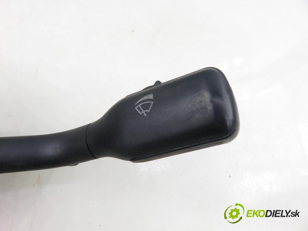 AUDI A4 (8D2, B5) SEDAN 2000 85,00 1.9 TDI - AJM 1896,00 páčka/prepínač 4D0953513D ; 8D0953503A