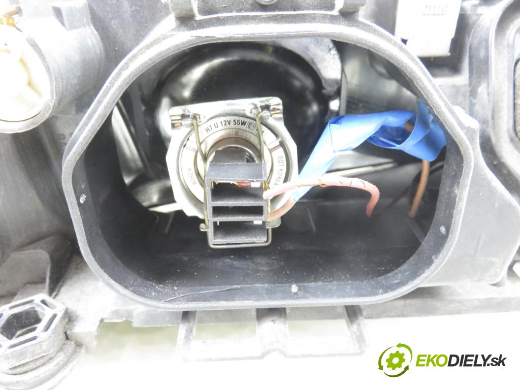 AUDI A4 (8D2, B5) SEDAN 2000 85,00 1.9 TDI - AJM 1896,00 Svetlo LP