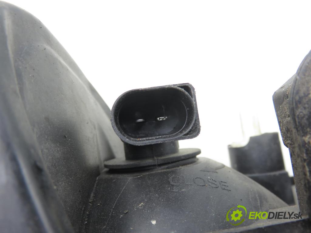 AUDI A4 (8D2, B5) SEDAN 2000 85,00 1.9 TDI - AJM 1896,00 Svetlo LP