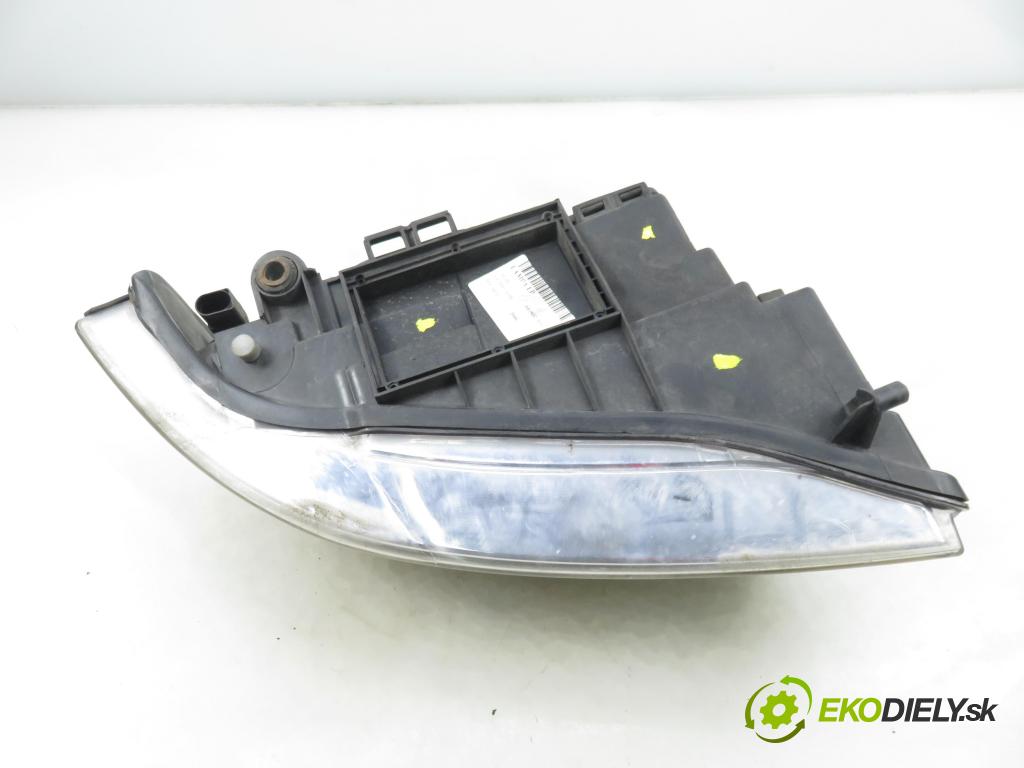 AUDI A4 (8D2, B5) SEDAN 2000 85,00 1.9 TDI - AJM 1896,00 Svetlo LP