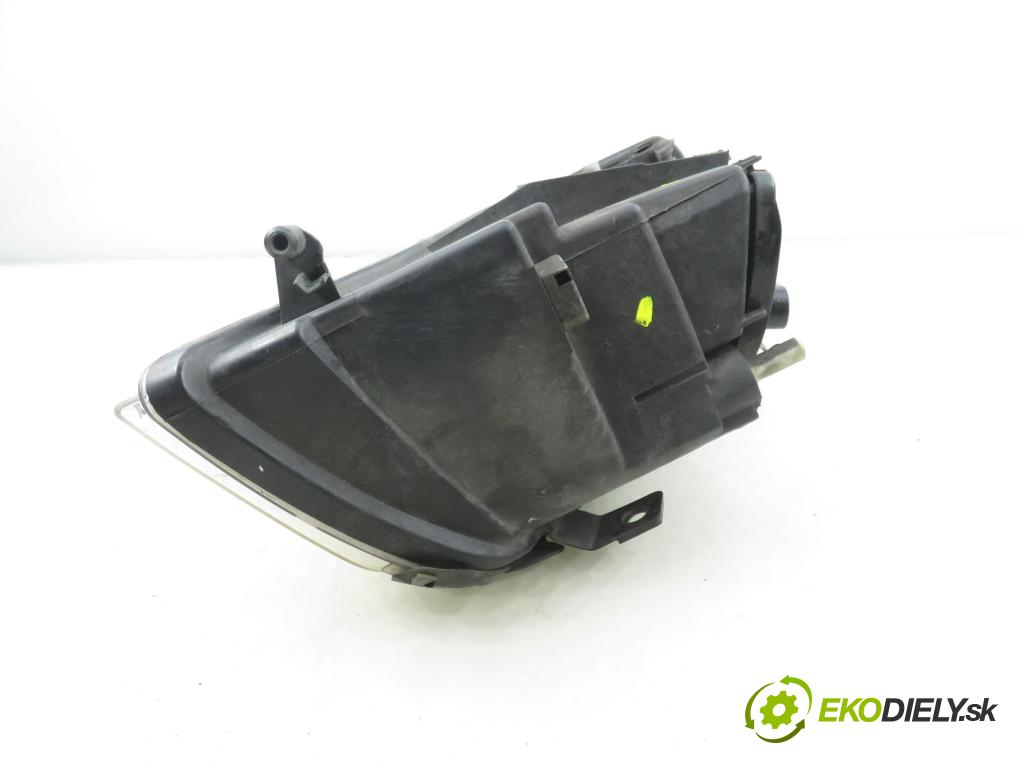 AUDI A4 (8D2, B5) SEDAN 2000 85,00 1.9 TDI - AJM 1896,00 Svetlo LP