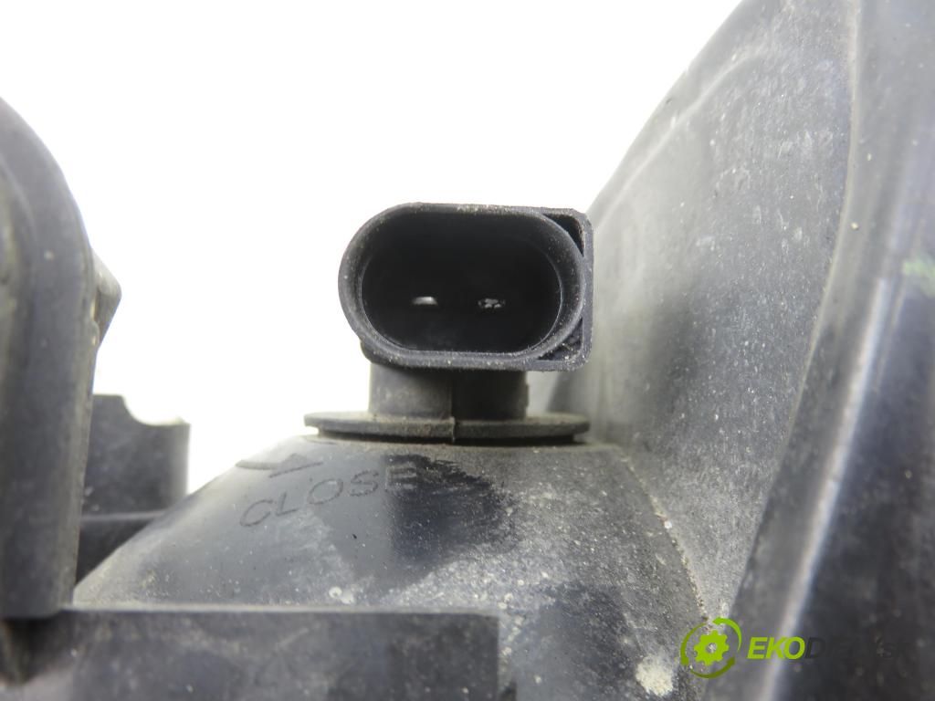 AUDI A4 (8D2, B5) SEDAN 2000 85,00 1.9 TDI - AJM 1896,00 světlo PP