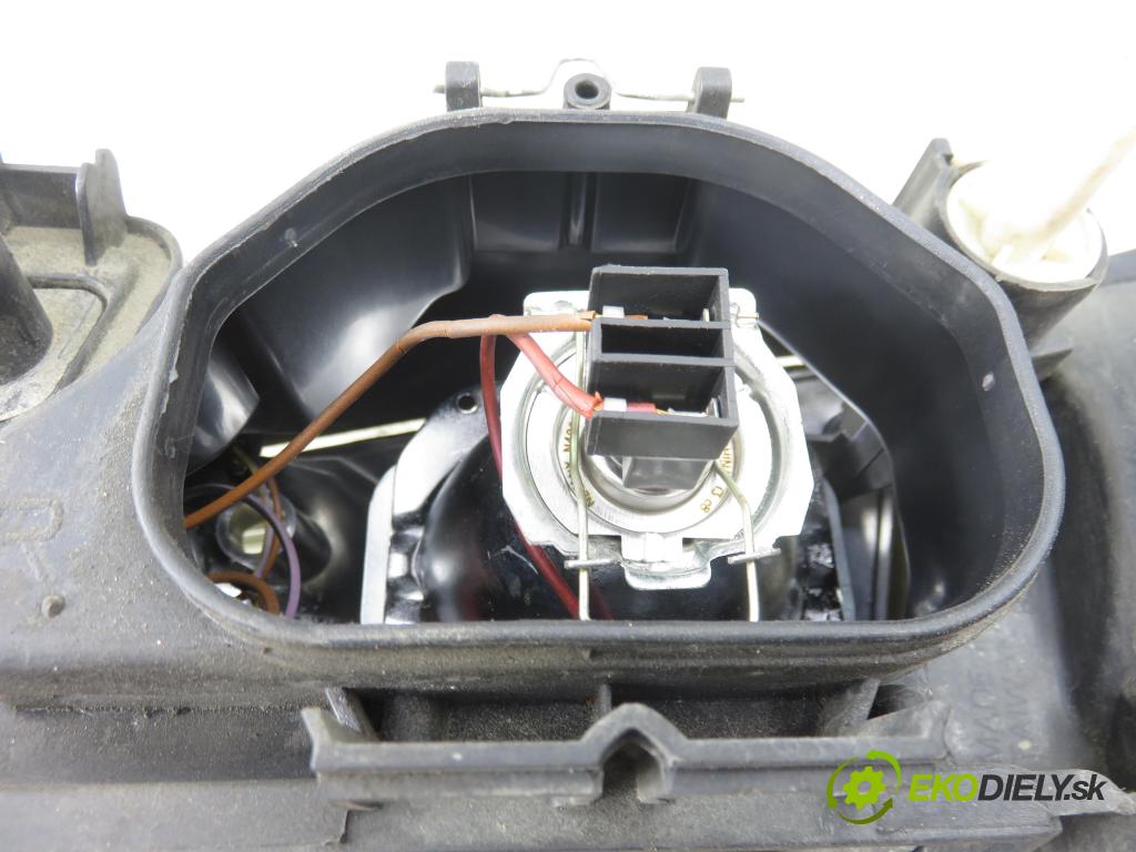 AUDI A4 (8D2, B5) SEDAN 2000 85,00 1.9 TDI - AJM 1896,00 světlo PP