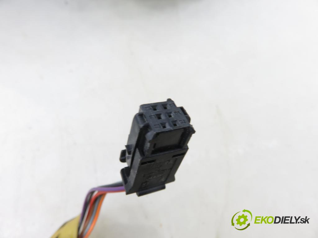 PEUGEOT 308 (4A_, 4C_) HB 2007 110,00 1.6 THP 150 - 5FX (EP6DT) 1598,00 zpětné zrcátko LE