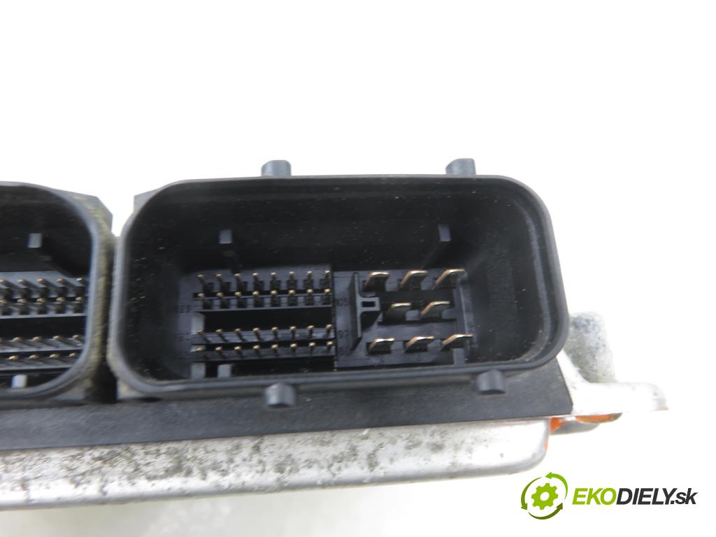 VW GOLF IV (1J1) HB 2002 66,00 1.9 TDI 90 - ALH 1896,00 Riadiaca jednotka Motor 038906012M ; 0281001979