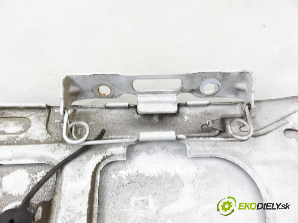 MERCEDES-BENZ SPRINTER 3,5-t Skrzynia (906) FURGON 2011 95,00 313 CDI (906.631, 906.633, 906.635, 906.637) - OM  2143,00 dvířka nádrže paliva  (Klika dveří ostatní)