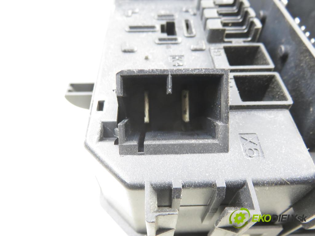 OPEL ZAFIRA B (A05) MINIVAN 2005 88,00 1.9 CDTI 8V 120 - Z 19 DT 1910,00 MODUL BSM 13206759HG ; 5DK00866952