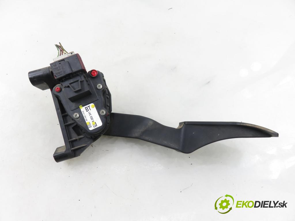 OPEL ZAFIRA B (A05) MINIVAN 2005 88,00 1.9 CDTI 8V 120 - Z 19 DT 1910,00 potenciometr plynového pedálu 9202341BT ; 6PV00811400 (Potenciometr plynového pedálu)