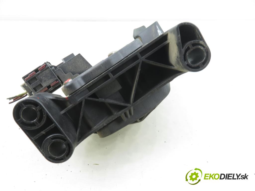 OPEL ZAFIRA B (A05) MINIVAN 2005 88,00 1.9 CDTI 8V 120 - Z 19 DT 1910,00 potenciometr plynového pedálu 9202341BT ; 6PV00811400 (Potenciometr plynového pedálu)