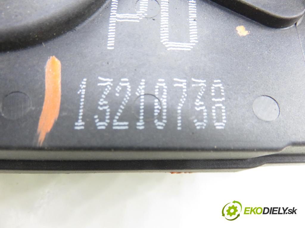 OPEL ZAFIRA B (A05) MINIVAN 2005 88,00 1.9 CDTI 8V 120 - Z 19 DT 1910,00 zámok LTE 13210738PU