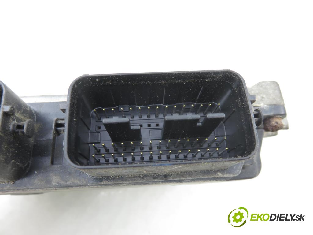 SUZUKI SWIFT III (MZ, EZ) HB 2006 68,00 1.3 4x4 (RS 413) - M13A 1328,00 řídící jednotka motora 3392063JH ; 1123003031