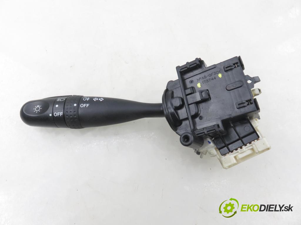 SUZUKI SWIFT III (MZ, EZ) HB 2006 68,00 1.3 4x4 (RS 413) - M13A 1328,00 / páčka ľavá strana 173744