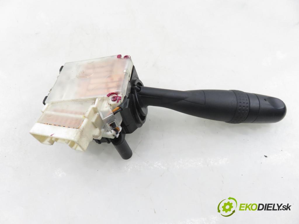 SUZUKI SWIFT III (MZ, EZ) HB 2006 68,00 1.3 4x4 (RS 413) - M13A 1328,00 / páčka ľavá strana 173744