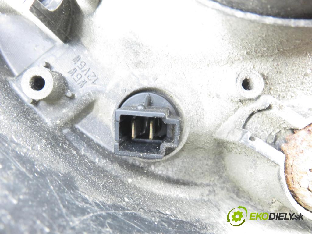 SUZUKI SWIFT III (MZ, EZ) HB 2006 68,00 1.3 4x4 (RS 413) - M13A 1328,00 Svetlo LP P4981L