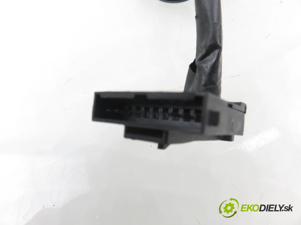 OPEL ZAFIRA B (A05) MINIVAN 2005 88,00 1.9 CDTI 8V 120 - Z 19 DT 1910,00 zpětné zrcátko 13131970SC