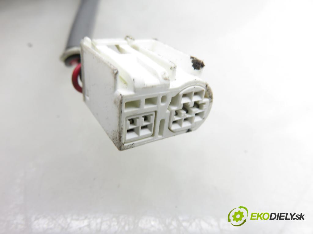 SUZUKI SWIFT III (MZ, EZ) HB 2006 68,00 1.3 4x4 (RS 413) - M13A 1328,00 Spätné zrkadlo LE