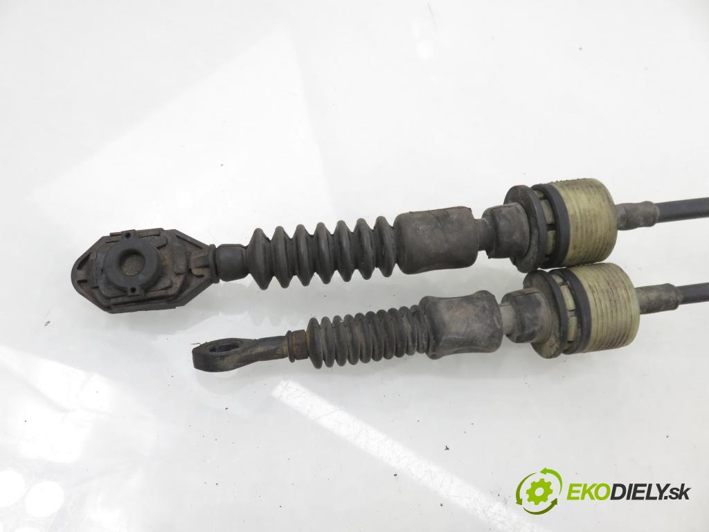 SUZUKI SWIFT III (MZ, EZ) HB 2006 68,00 1.3 4x4 (RS 413) - M13A 1328,00 ZVEDÁK: