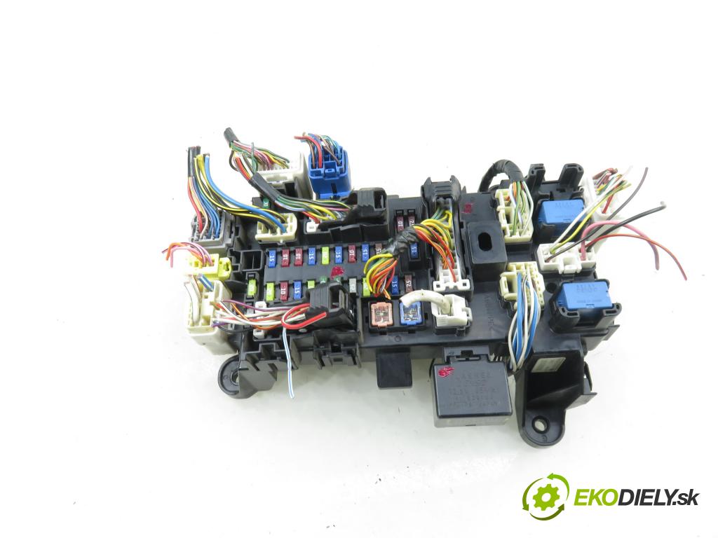 SUZUKI GRAND VITARA II (JT, TE, TD) SUV 2006 95,00 1.9 DDiS 129 4x4 - F9Q 264 1870,00 MODUL BSI 3861084F21 ; 0665005591