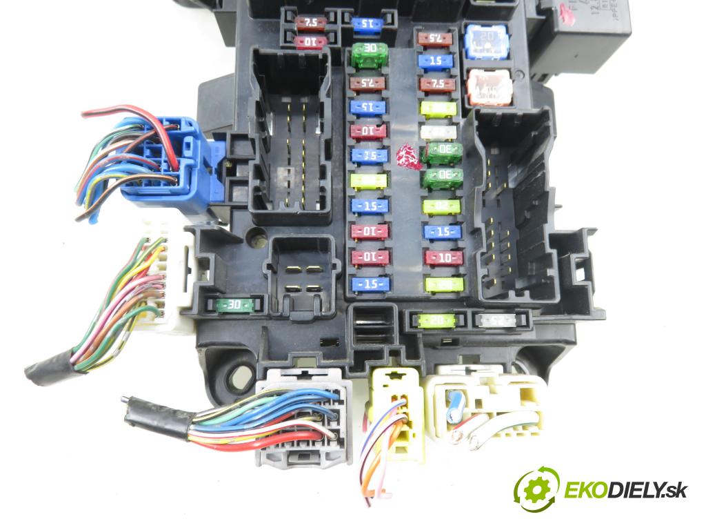 SUZUKI GRAND VITARA II (JT, TE, TD) SUV 2006 95,00 1.9 DDiS 129 4x4 - F9Q 264 1870,00 MODUL BSI 3861084F21 ; 0665005591