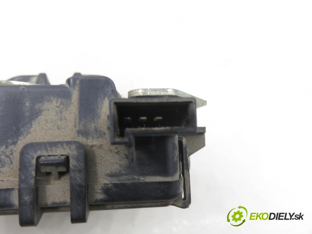 OPEL ZAFIRA B (A05) MINIVAN 2005 88,00 1.9 CDTI 8V 120 - Z 19 DT 1910,00 zámok dveří kufr EL. 495058724