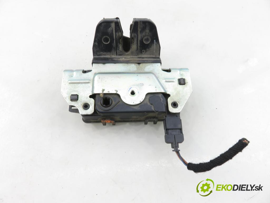 OPEL ZAFIRA B (A05) MINIVAN 2005 88,00 1.9 CDTI 8V 120 - Z 19 DT 1910,00 zámok dveří kufr EL. 495058724