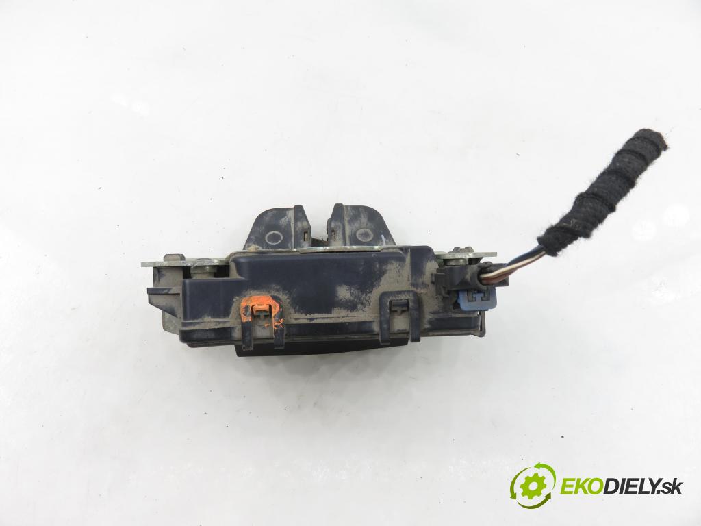 OPEL ZAFIRA B (A05) MINIVAN 2005 88,00 1.9 CDTI 8V 120 - Z 19 DT 1910,00 zámok dveří kufr EL. 495058724