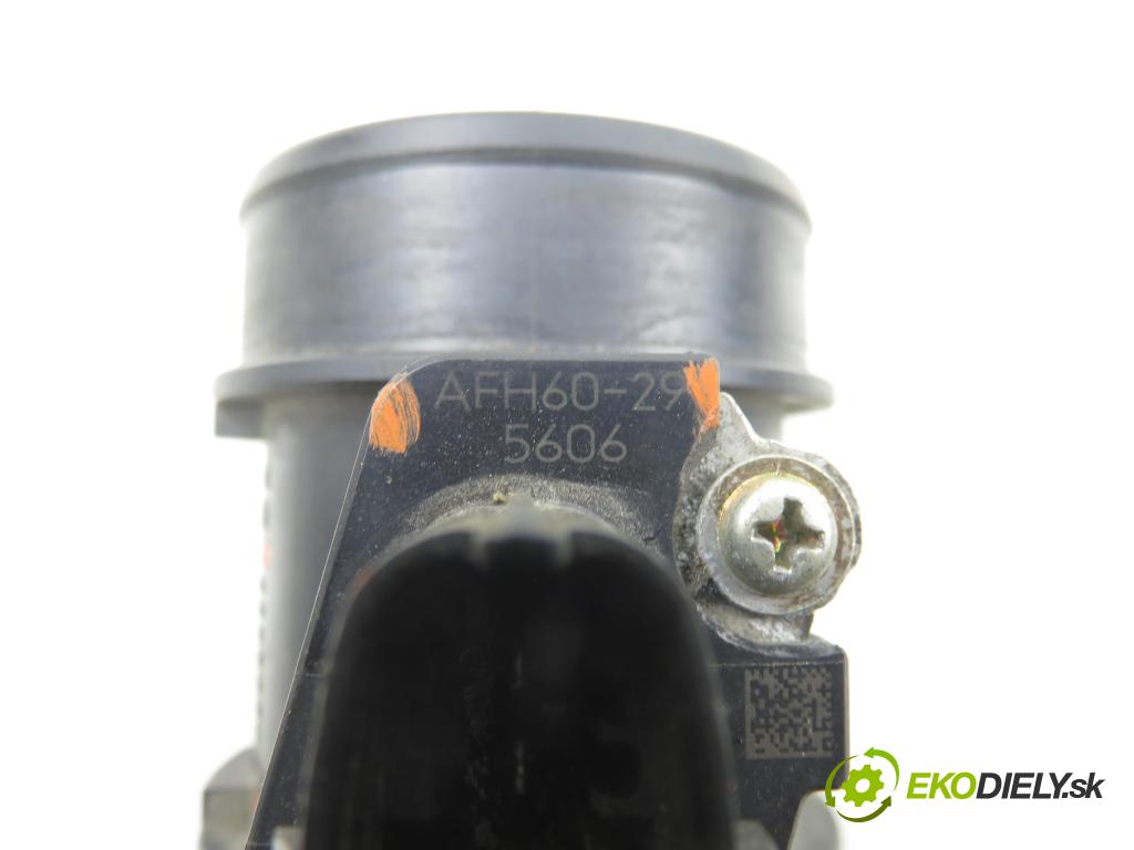 OPEL ZAFIRA B (A05) MINIVAN 2005 88,00 1.9 CDTI 8V 120 - Z 19 DT 1910,00 váha vzduchu vzduchu 55350046 ; AFH6029