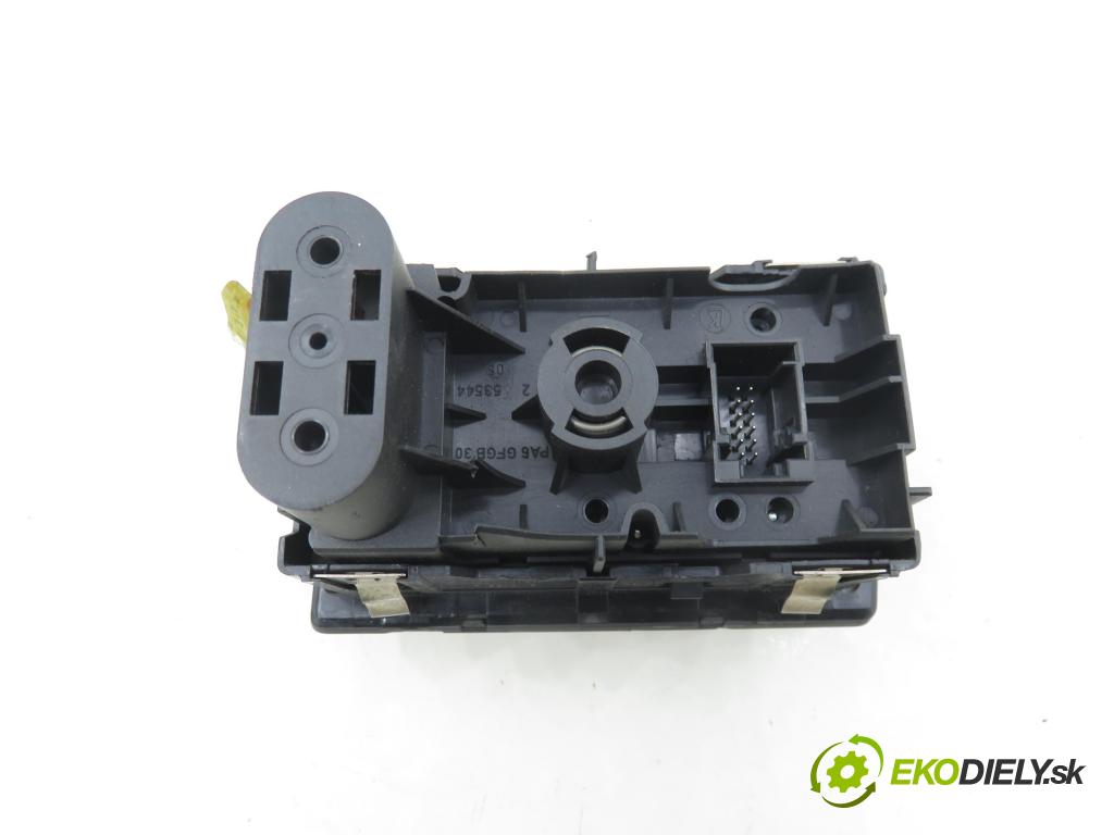 OPEL ZAFIRA B (A05) MINIVAN 2005 88,00 1.9 CDTI 8V 120 - Z 19 DT 1910,00 prepínač svetlá 13205865LB