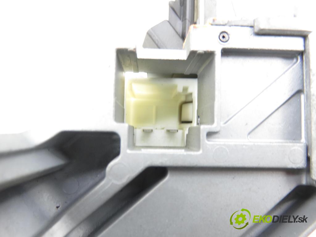 OPEL ZAFIRA B (A05) MINIVAN 2005 88,00 1.9 CDTI 8V 120 - Z 19 DT 1910,00 spínačka N0501881 (Spínací skříňka)