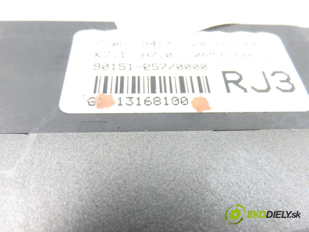 OPEL ZAFIRA B (A05) MINIVAN 2005 88,00 1.9 CDTI 8V 120 - Z 19 DT 1910,00 Panel kúrenia KLIMATRONIK 13168100