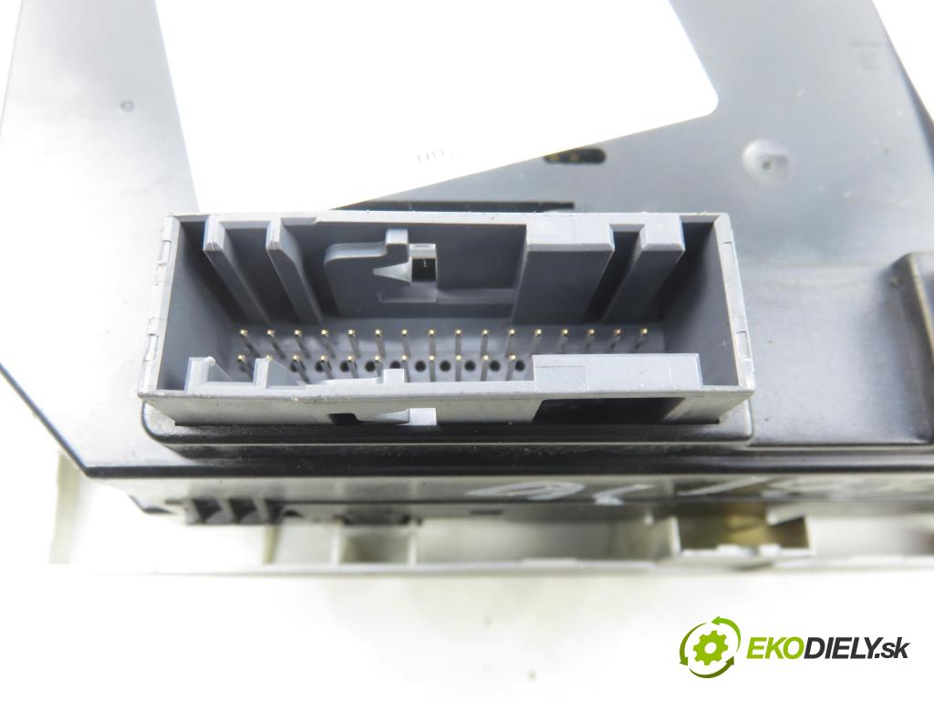 OPEL ZAFIRA B (A05) MINIVAN 2005 88,00 1.9 CDTI 8V 120 - Z 19 DT 1910,00 Panel kúrenia KLIMATRONIK 13168100